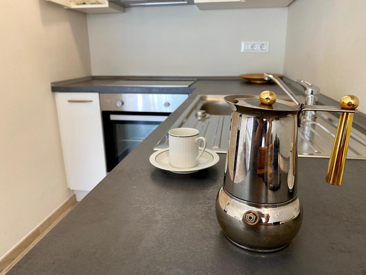 Bright Studio Apartment With Free Private Parking 메라노 외부 사진