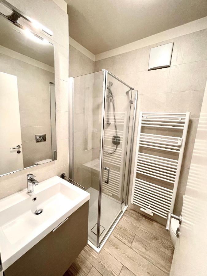 Bright Studio Apartment With Free Private Parking 메라노 외부 사진